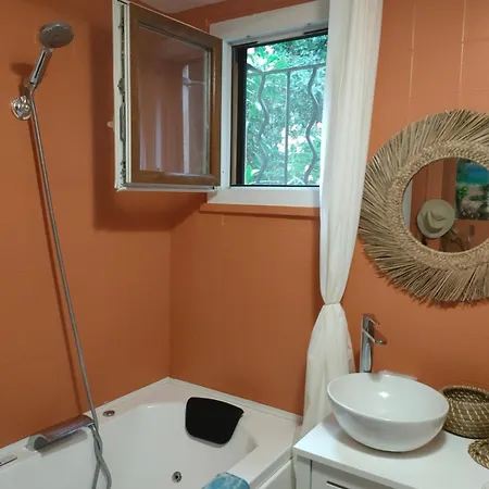 Pool,beach,garden,parking Free,4 Travelers Lejlighed