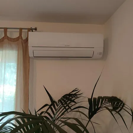 Pool,beach,garden,parking Free,4 Travelers Apartment